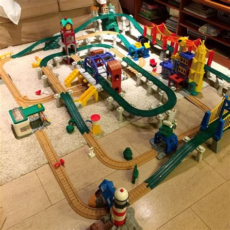 Please subscribe to our videos, this is our old Geo-Trax Train set, we were making a few new tracks and decided to record some crashes. . Geo tracks
